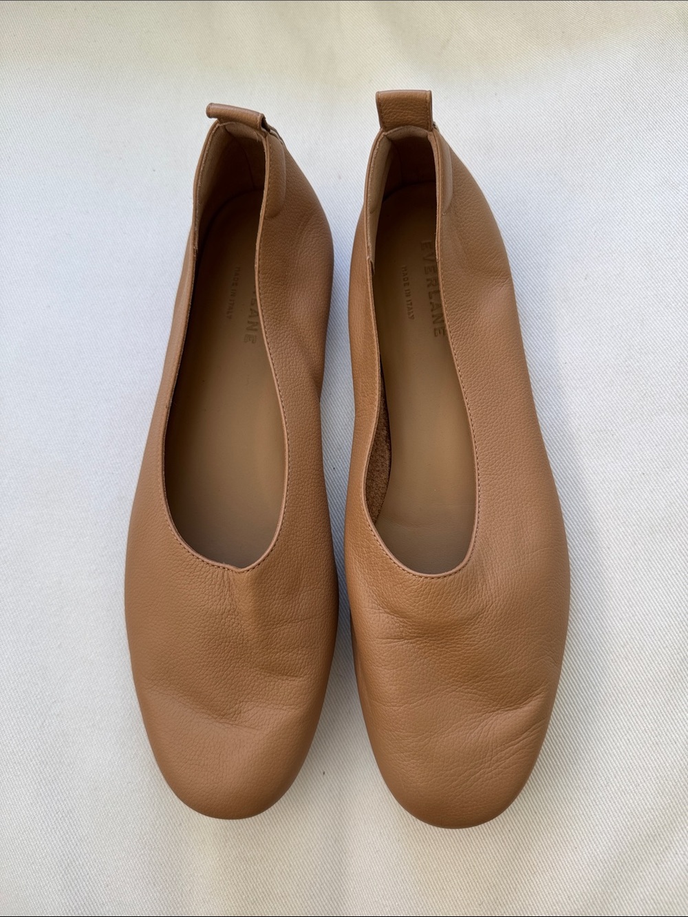 Everlane The Italian Leather Day Glove in Caramel - Picture 6 of 11
